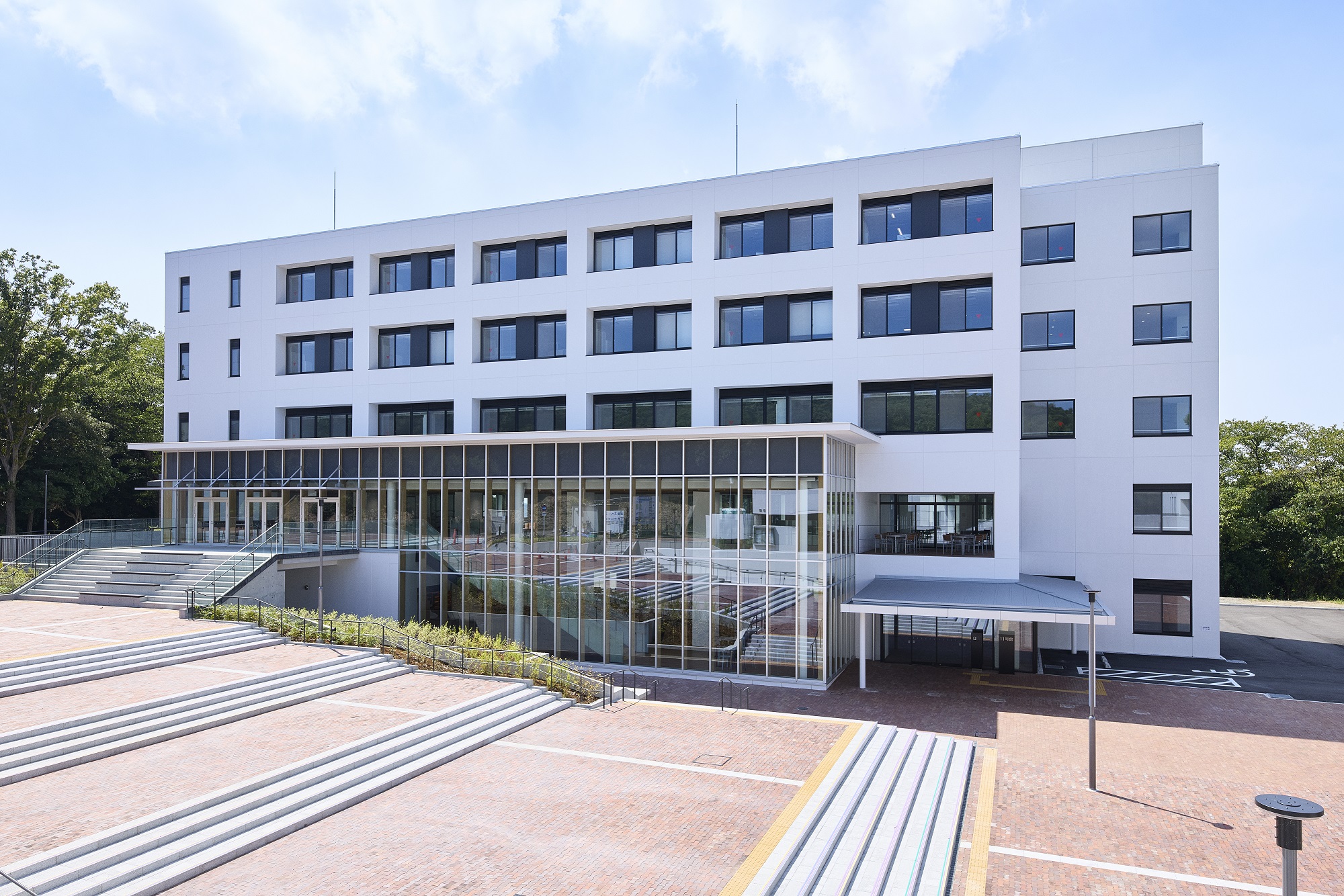 Meiji Gakuin University Campus image