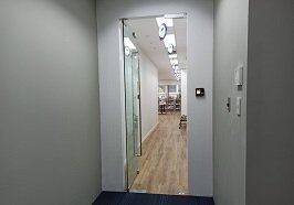 in_entrance.jpeg