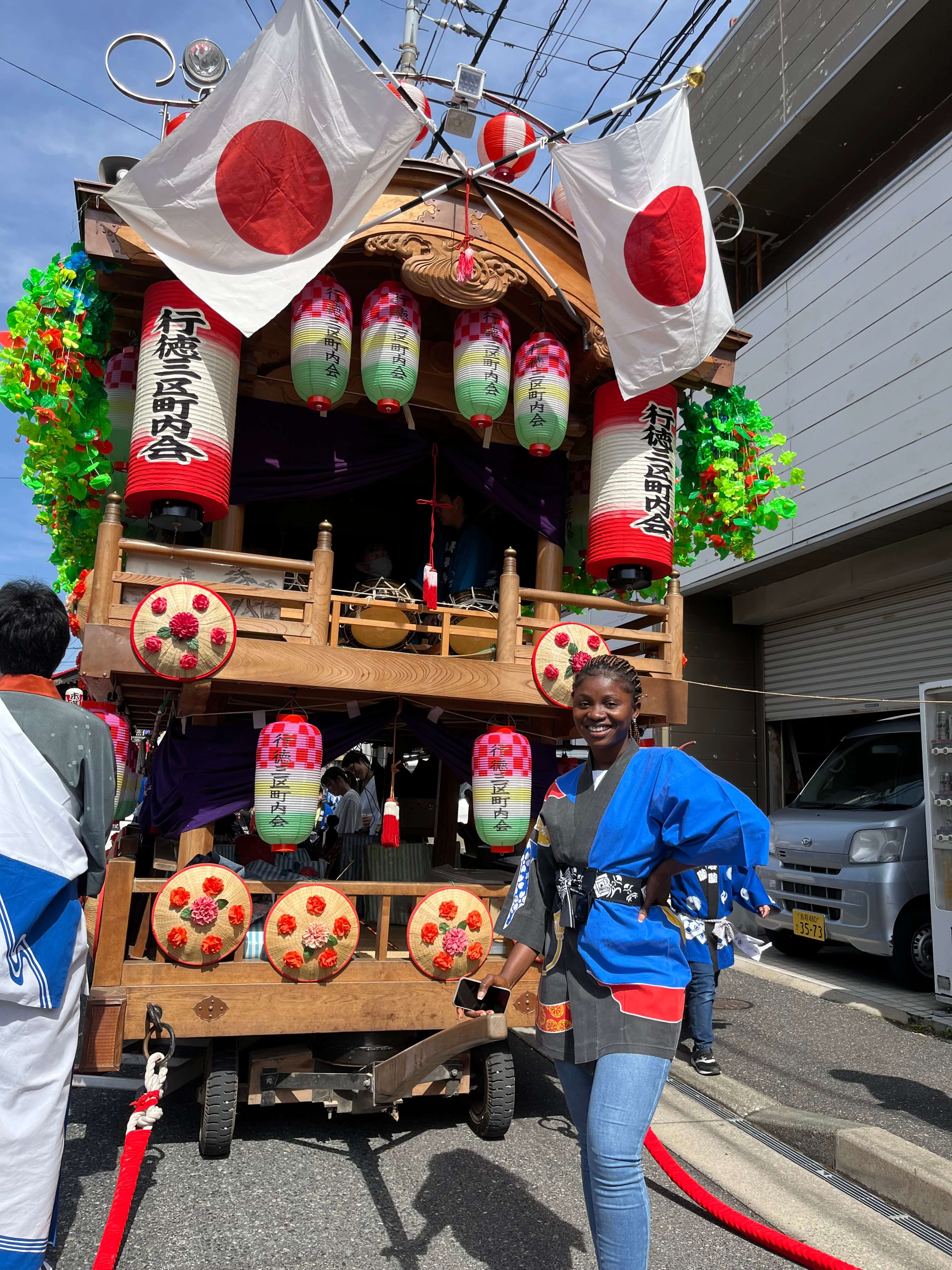 日本の伝統的な祭りへの参加